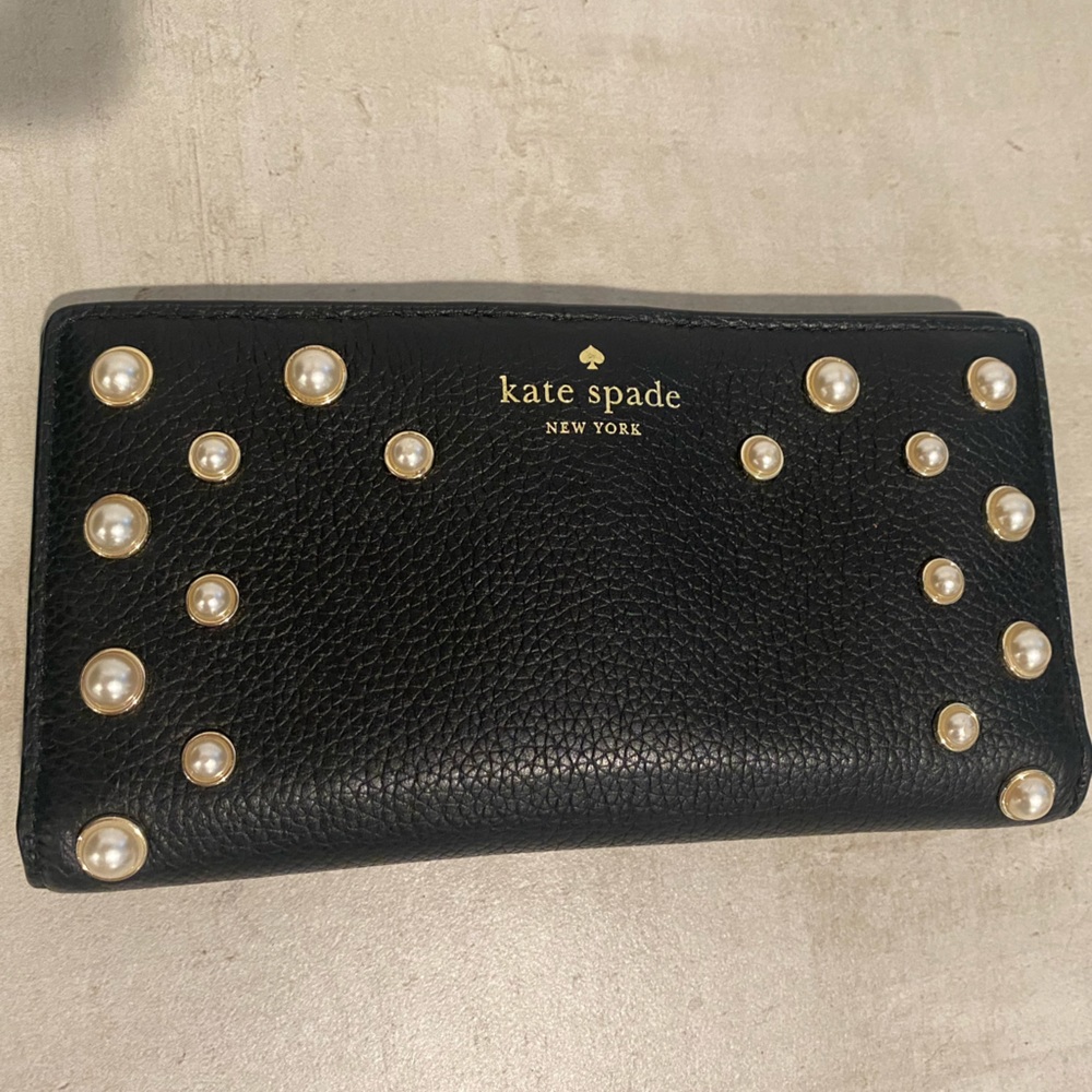Kate Spade Pearl Detailed Wallet
